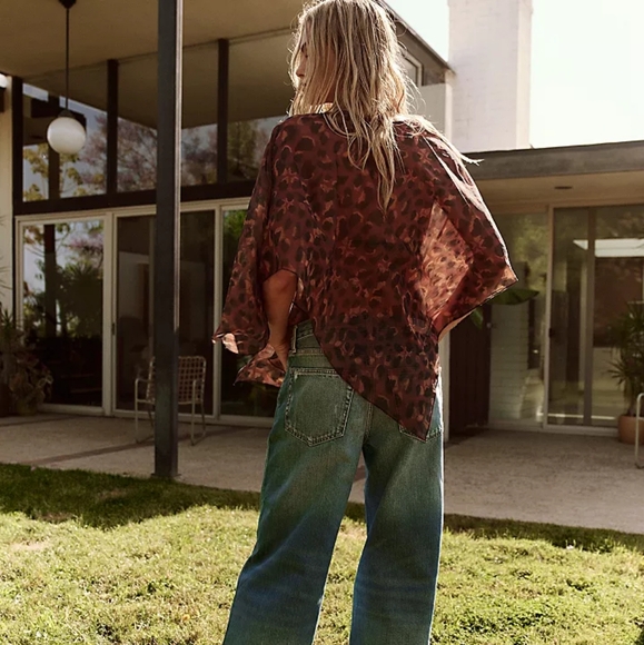 Angel Wing Poncho in Leopard NWT - ONE SIZE - Picture 3 of 13